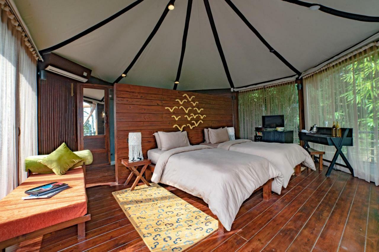 The Pavilions Himalayas Lake View Pokhara Exterior foto